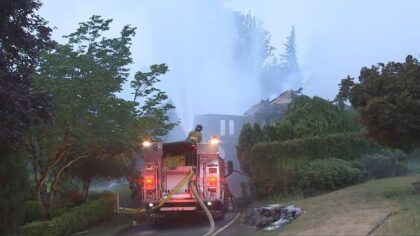 Explosions reported as fire destroys Mercer Island home, displaces 5