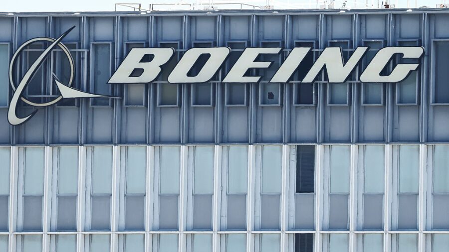 Boeing (4)...