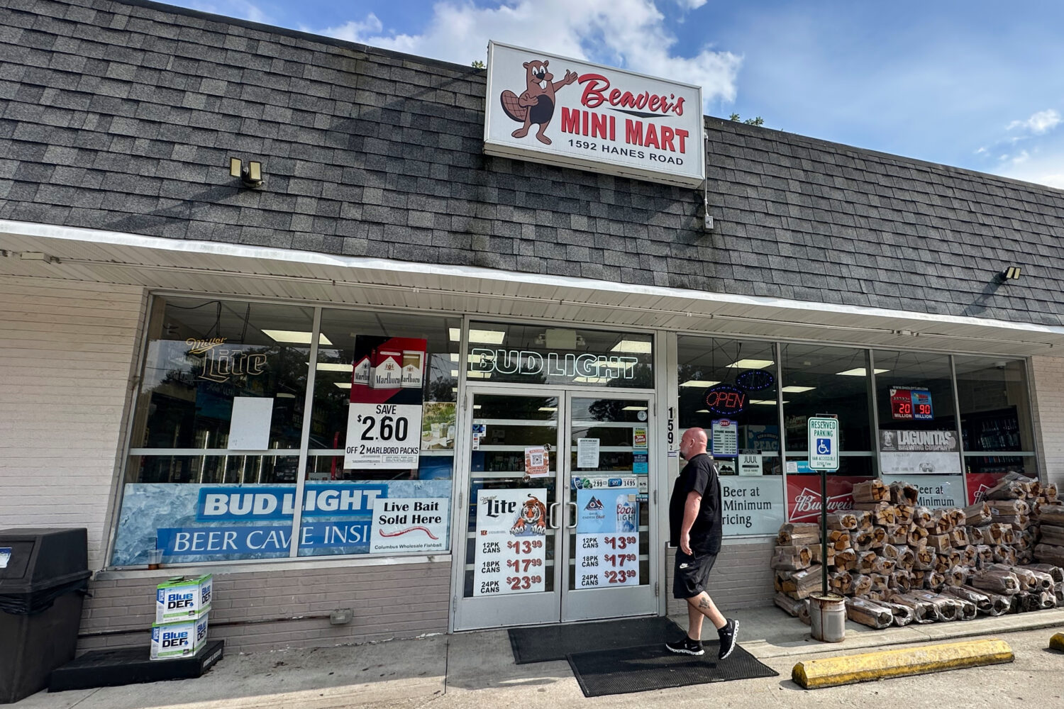 A customer walks into Beaver's Mini Mart in Beavercreek, Ohio, Friday, Aug. 14, 2026. (AP Photo/Jul...