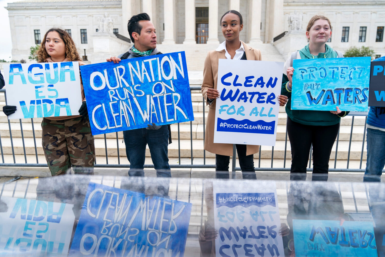 FILE - Bethsaida Sigaran, left, of Baltimore, her brother Jaime Sigaran, with American Rivers, and ...