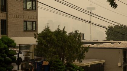 Smoke, high temperatures prompt Seattle air quality alert