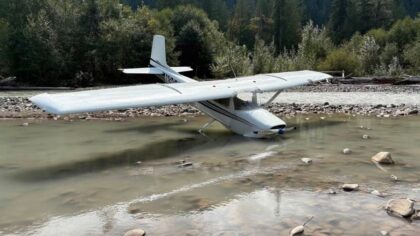 18-year-old Bainbridge Island pilot crashes plane into Cispus River