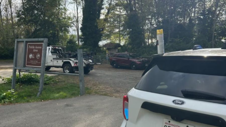 Mason County tow truck hit...