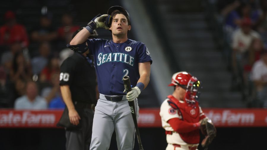 mariners rick rizzs retire...
