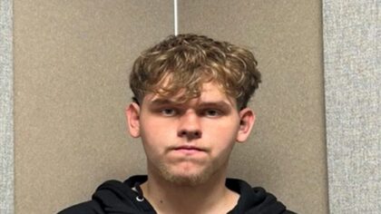 18-year-old accused of starting deadly Chelan Hills Fire pleads not guilty