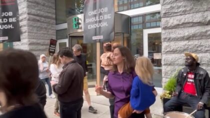Seattle mayor, King County executive join striking workers at Embassy Suites