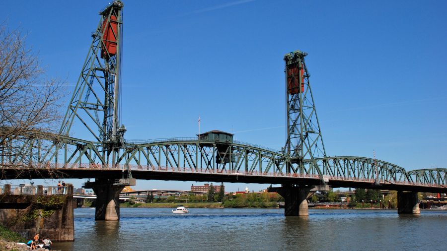 plane portland faa hawthorne bridge...