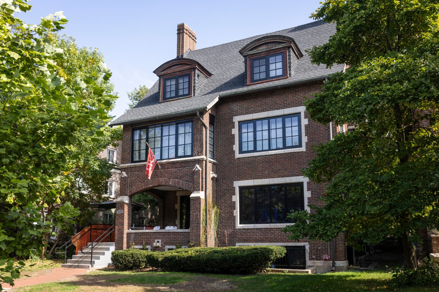The Lambda chapter of the Alpha Epsilon Pi (AEPi) fraternity near the University of Chicago on the ...