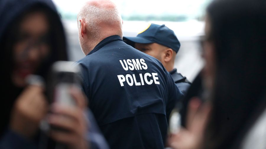 wa home invasion us marshals...