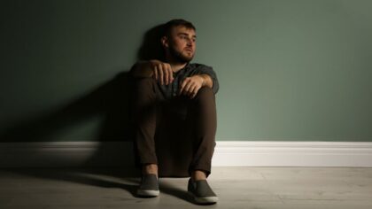 wa lonely men...