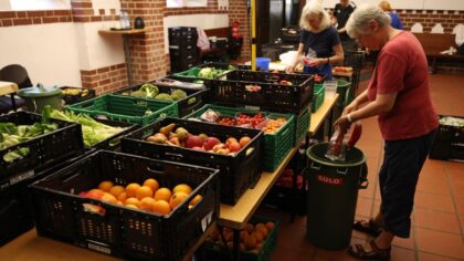food bank struggling generosity...