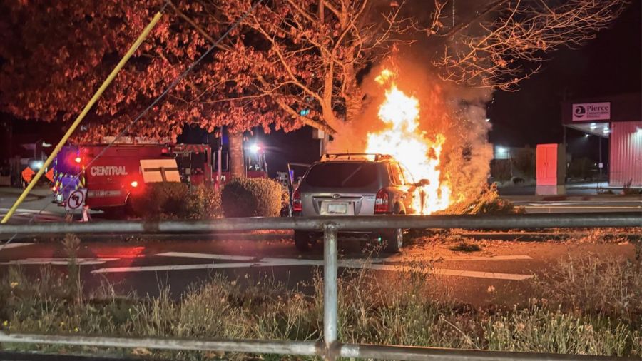 Bystanders rescue driver burning SUV Puyallup...