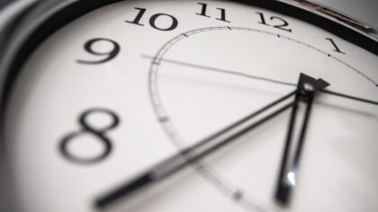 Washington falls back Sunday as debate over clock changes continues