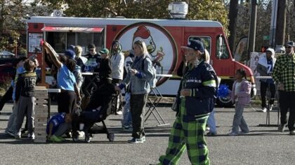 seahawks tailgate in SODO...