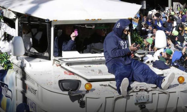 With Marshawn Lynch and nearly everyone else at the Seahawks parade using their mobile phones, loca...