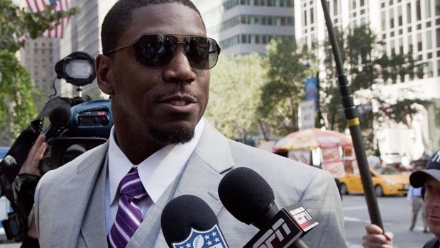 Former Jets linebacker Jonathan Vilma wondered what he would do if a gay person looks at him in the...