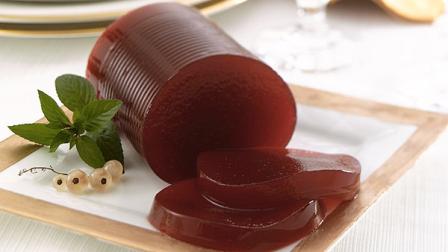 If you were assigned a side dish, like canned cranberry sauce, Tom and Thierry have some interestin...